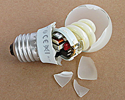 Ampoule fluocompacte démontée